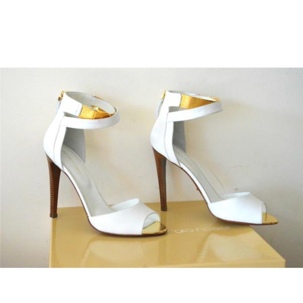 Spring Summer Sergio Rossi While Gold Leather Sandal Stiletto Heels 39.5/8.5 New